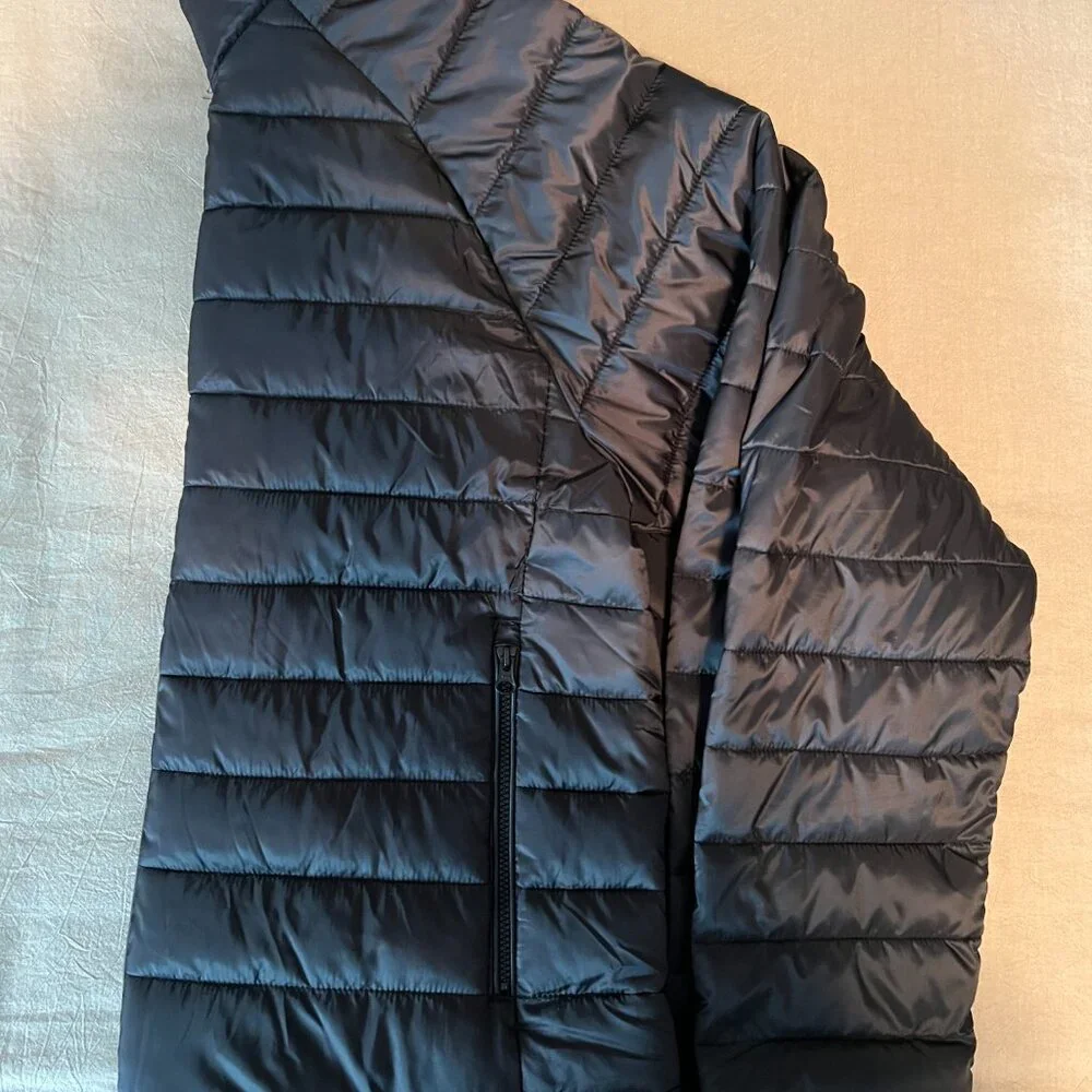 EVERLANE Women's Renew Lightweight Puffer Jacket - Black,  Size Large -  EUC - Picture 11 of 16